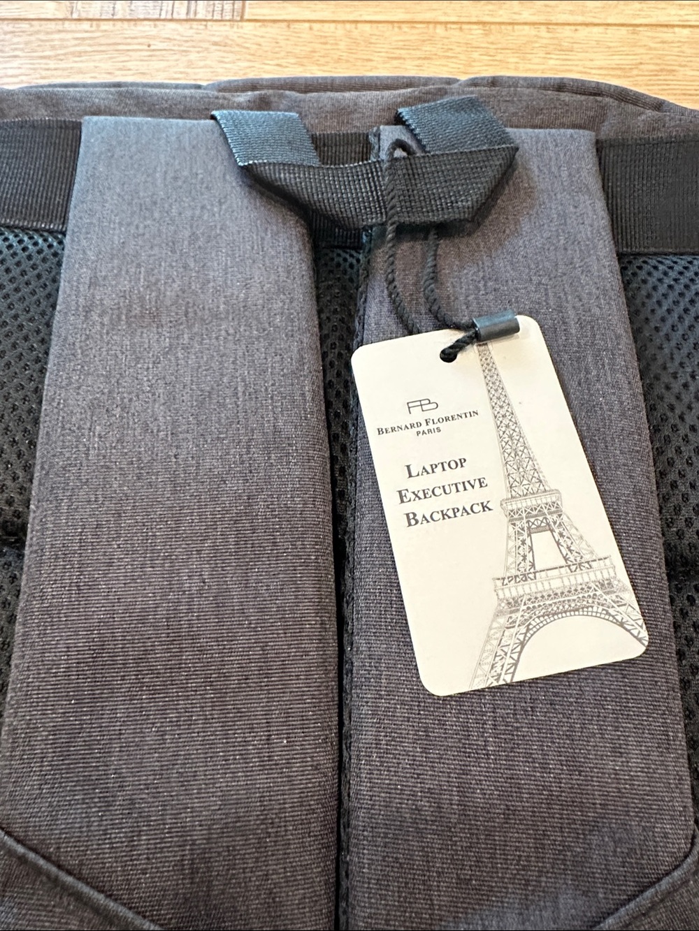 Black Men's Travel Backpack with UAE Emblem - Picture 8 of 10